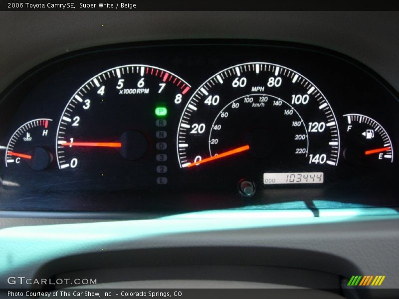 Super White / Beige 2006 Toyota Camry SE