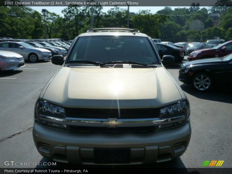 Sandstone Metallic / Light Cashmere/Ebony 2005 Chevrolet TrailBlazer LS 4x4