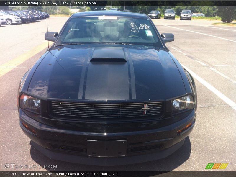 Black / Dark Charcoal 2009 Ford Mustang V6 Coupe
