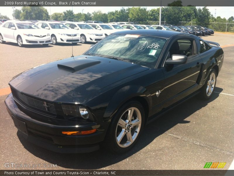 Black / Dark Charcoal 2009 Ford Mustang V6 Coupe