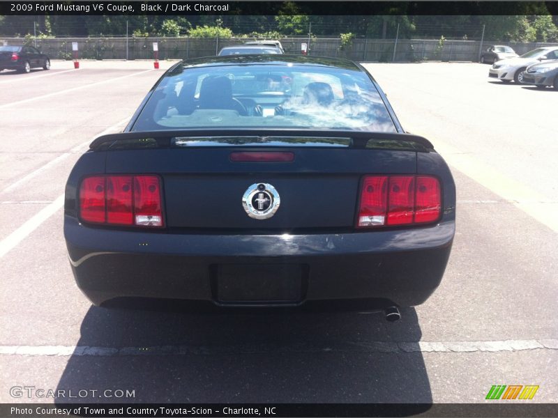 Black / Dark Charcoal 2009 Ford Mustang V6 Coupe