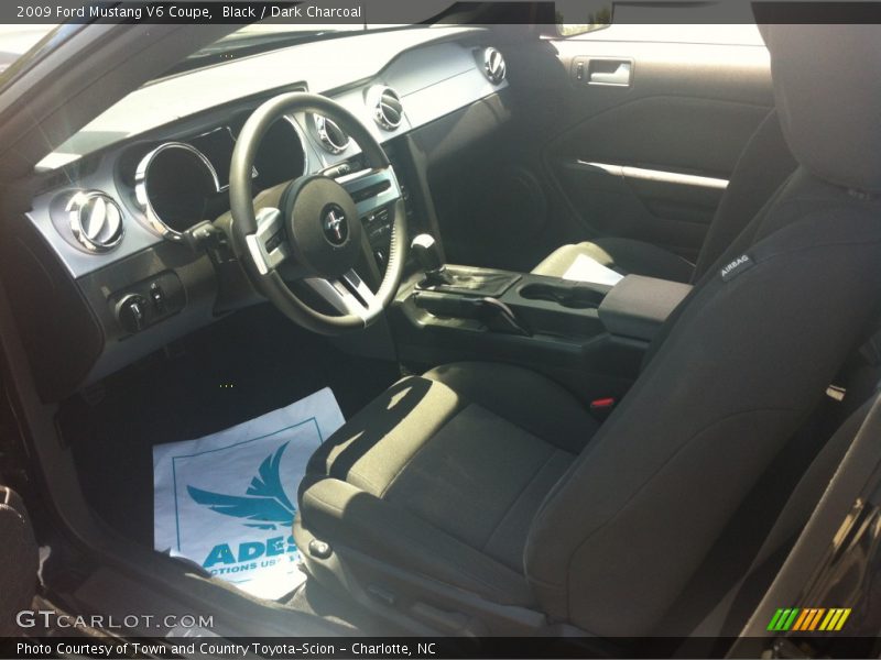 Black / Dark Charcoal 2009 Ford Mustang V6 Coupe