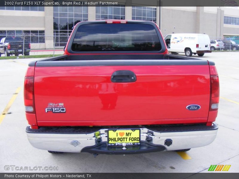 Bright Red / Medium Parchment 2002 Ford F150 XLT SuperCab