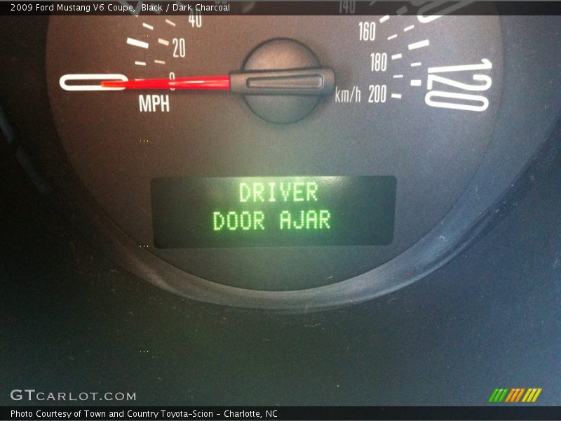 Black / Dark Charcoal 2009 Ford Mustang V6 Coupe