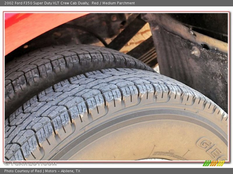 Red / Medium Parchment 2002 Ford F350 Super Duty XLT Crew Cab Dually