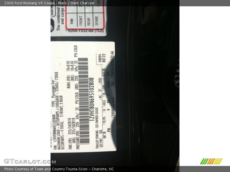 Black / Dark Charcoal 2009 Ford Mustang V6 Coupe