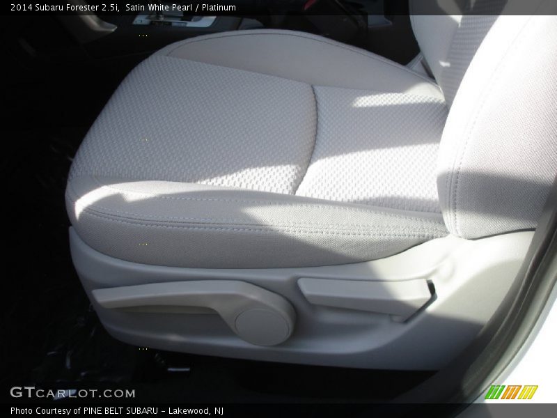 Satin White Pearl / Platinum 2014 Subaru Forester 2.5i