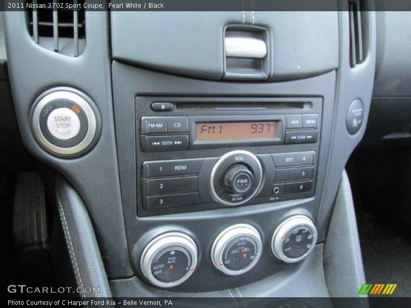 Pearl White / Black 2011 Nissan 370Z Sport Coupe