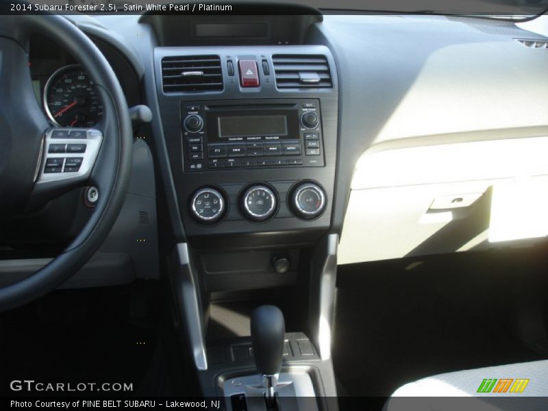 Satin White Pearl / Platinum 2014 Subaru Forester 2.5i