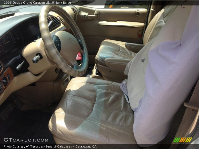 White / Beige 1996 Dodge Grand Caravan LE