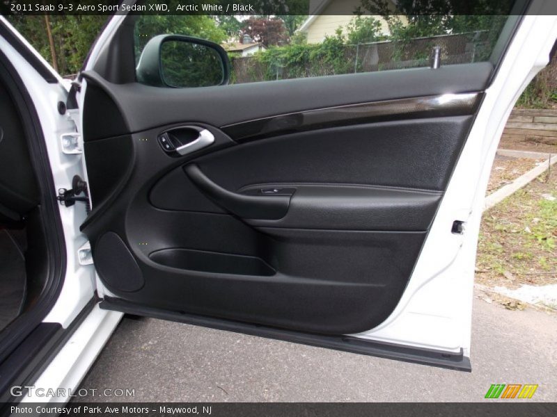 Door Panel of 2011 9-3 Aero Sport Sedan XWD