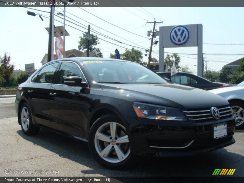 Black / Titan Black 2013 Volkswagen Passat 2.5L SE
