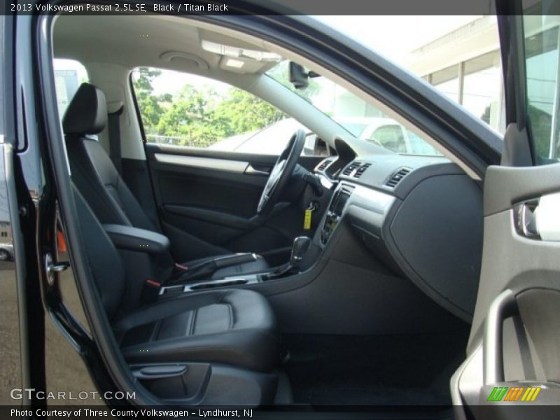 Black / Titan Black 2013 Volkswagen Passat 2.5L SE