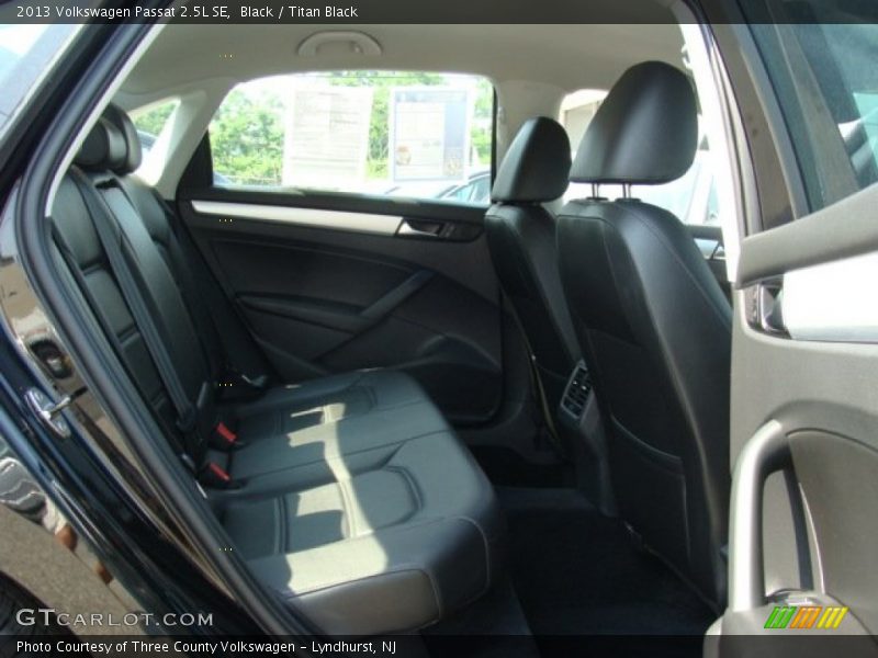 Black / Titan Black 2013 Volkswagen Passat 2.5L SE