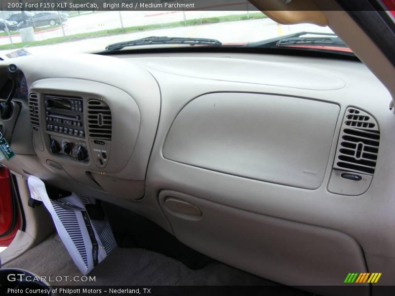 Bright Red / Medium Parchment 2002 Ford F150 XLT SuperCab