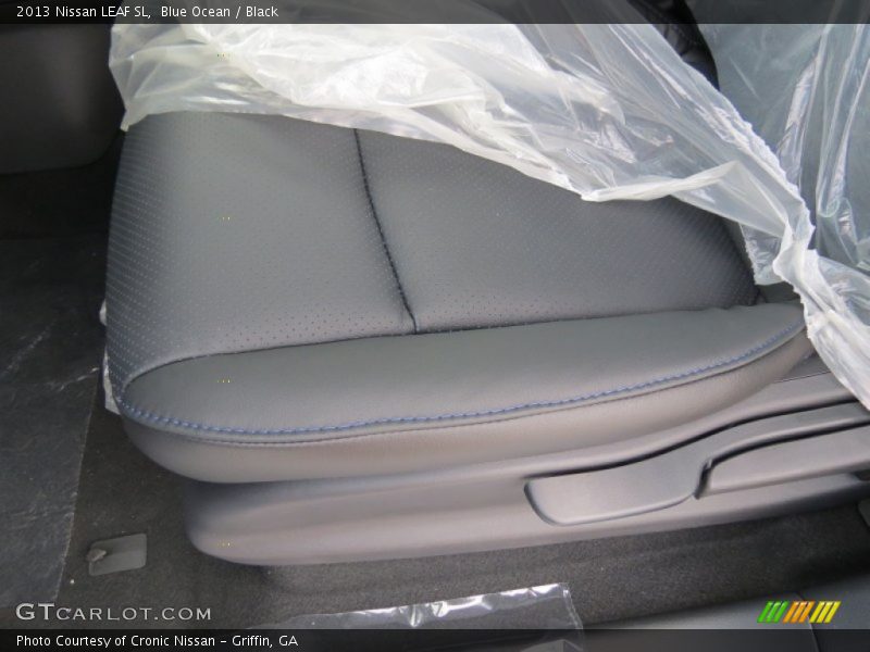 Blue Ocean / Black 2013 Nissan LEAF SL