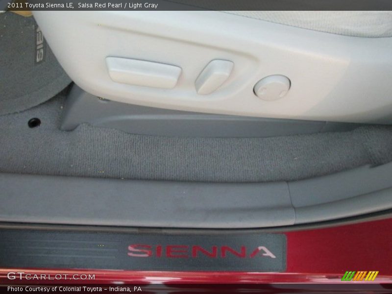 Salsa Red Pearl / Light Gray 2011 Toyota Sienna LE