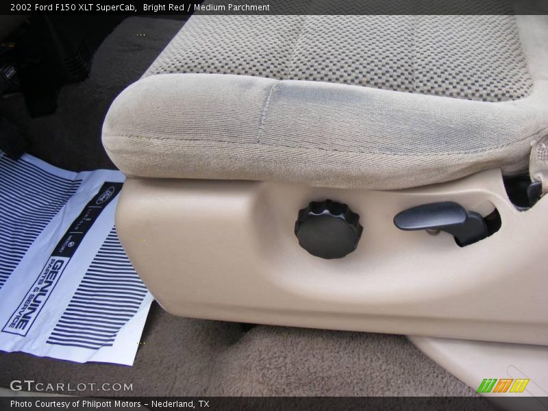 Bright Red / Medium Parchment 2002 Ford F150 XLT SuperCab