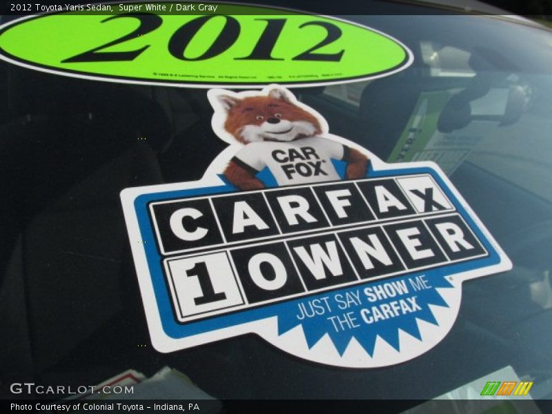 Super White / Dark Gray 2012 Toyota Yaris Sedan