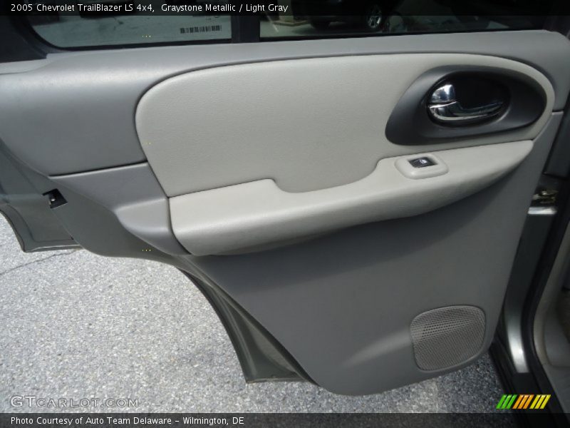 Graystone Metallic / Light Gray 2005 Chevrolet TrailBlazer LS 4x4