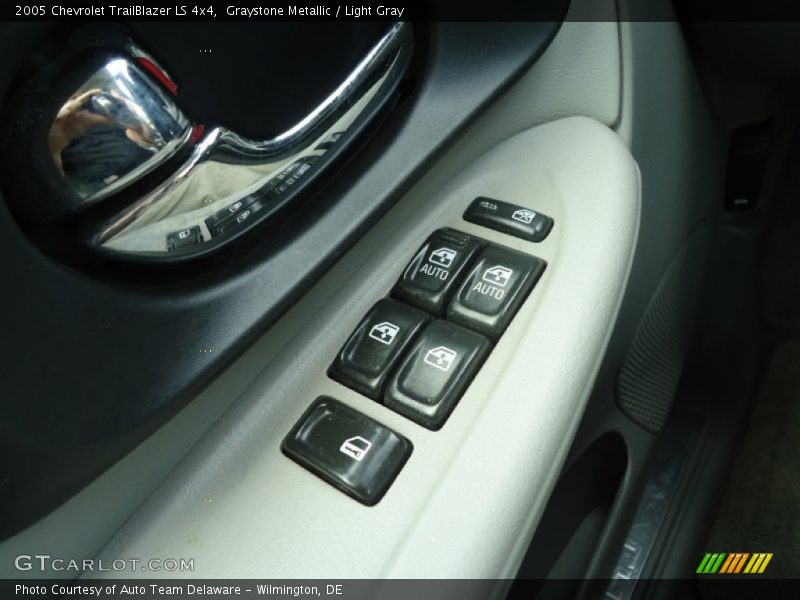 Graystone Metallic / Light Gray 2005 Chevrolet TrailBlazer LS 4x4