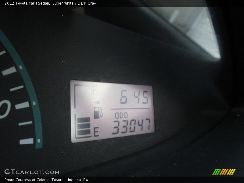 Super White / Dark Gray 2012 Toyota Yaris Sedan