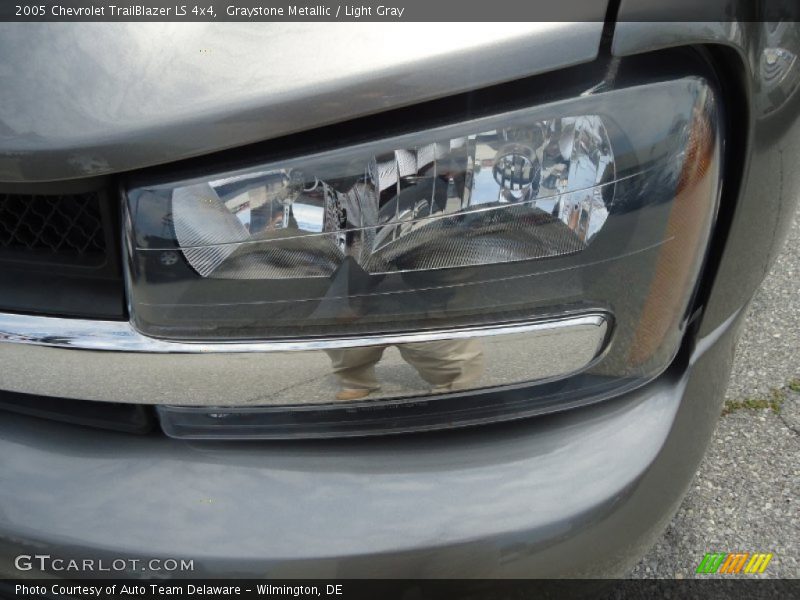 Graystone Metallic / Light Gray 2005 Chevrolet TrailBlazer LS 4x4