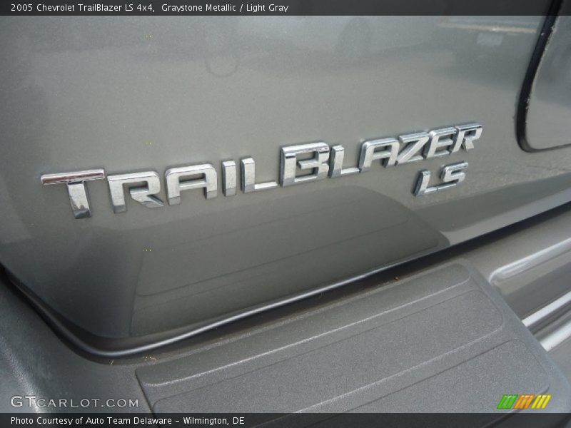 Graystone Metallic / Light Gray 2005 Chevrolet TrailBlazer LS 4x4