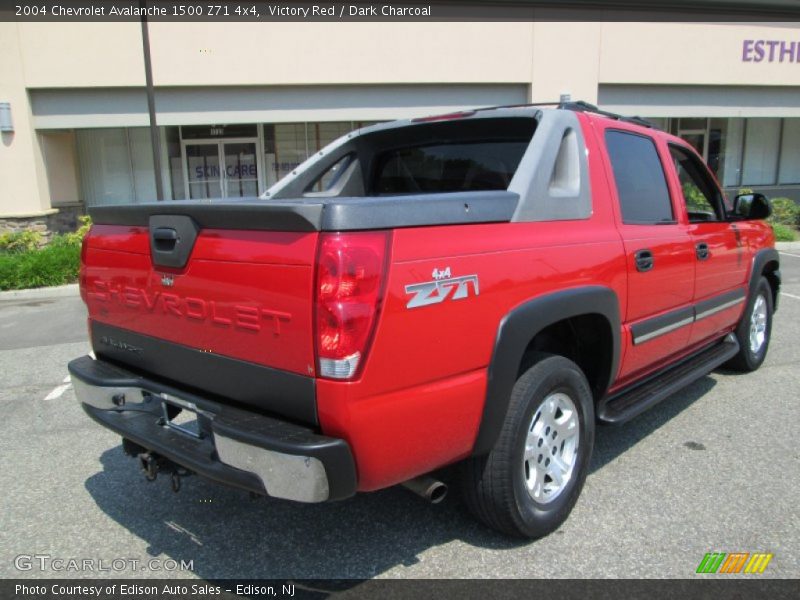 Victory Red / Dark Charcoal 2004 Chevrolet Avalanche 1500 Z71 4x4