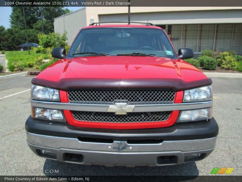 Victory Red / Dark Charcoal 2004 Chevrolet Avalanche 1500 Z71 4x4