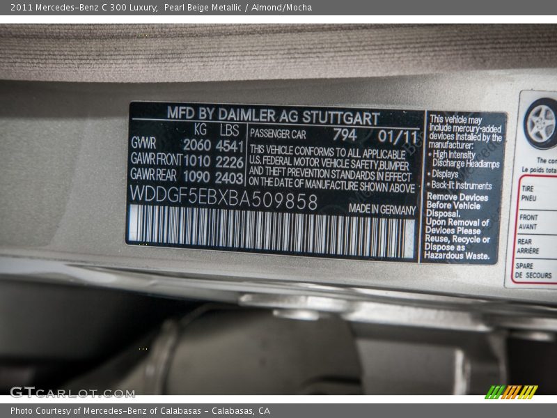 Pearl Beige Metallic / Almond/Mocha 2011 Mercedes-Benz C 300 Luxury