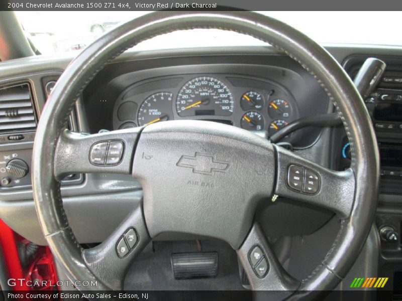 Victory Red / Dark Charcoal 2004 Chevrolet Avalanche 1500 Z71 4x4