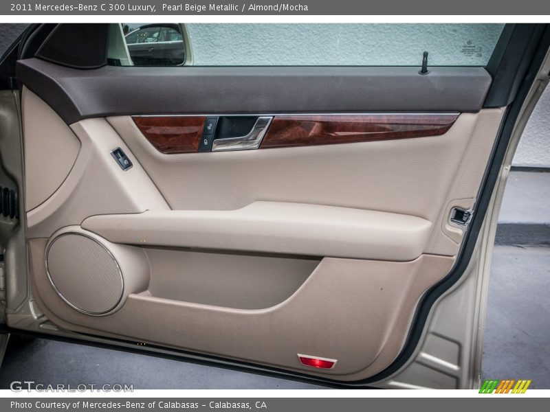 Pearl Beige Metallic / Almond/Mocha 2011 Mercedes-Benz C 300 Luxury