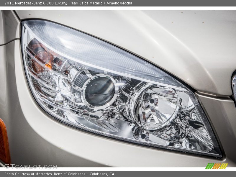 Pearl Beige Metallic / Almond/Mocha 2011 Mercedes-Benz C 300 Luxury