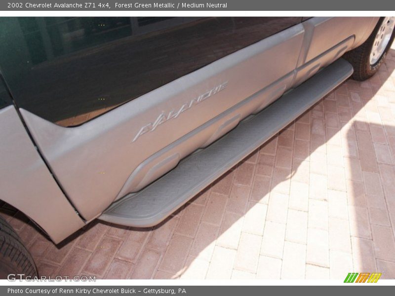 Forest Green Metallic / Medium Neutral 2002 Chevrolet Avalanche Z71 4x4
