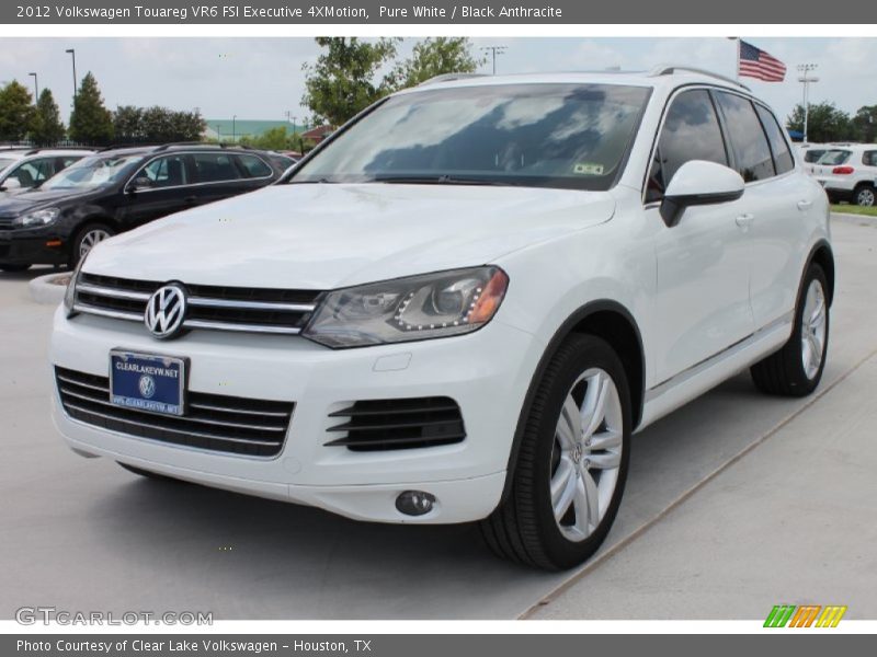 Pure White / Black Anthracite 2012 Volkswagen Touareg VR6 FSI Executive 4XMotion