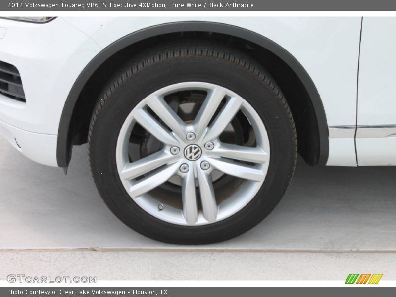 Pure White / Black Anthracite 2012 Volkswagen Touareg VR6 FSI Executive 4XMotion