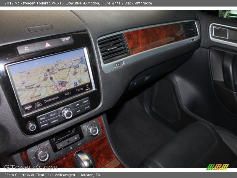 Pure White / Black Anthracite 2012 Volkswagen Touareg VR6 FSI Executive 4XMotion