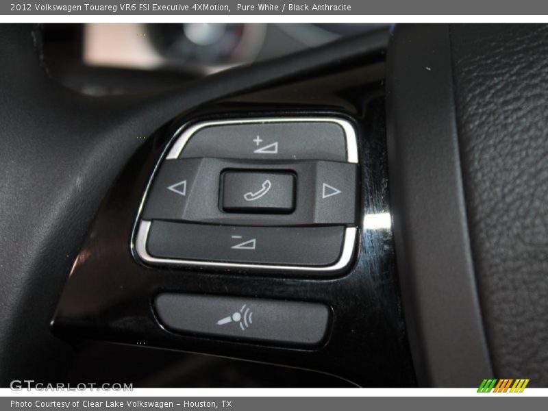 Pure White / Black Anthracite 2012 Volkswagen Touareg VR6 FSI Executive 4XMotion