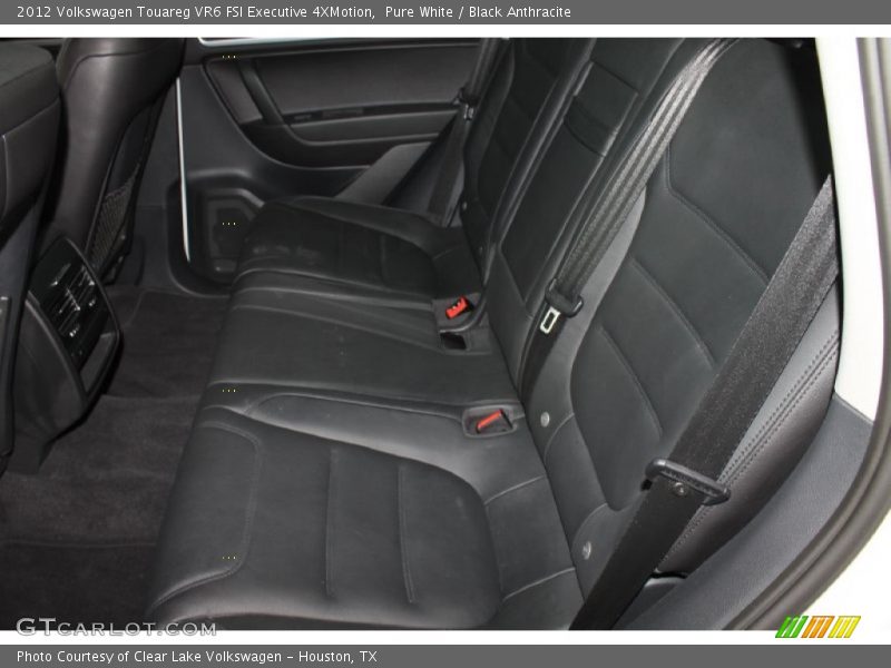 Pure White / Black Anthracite 2012 Volkswagen Touareg VR6 FSI Executive 4XMotion