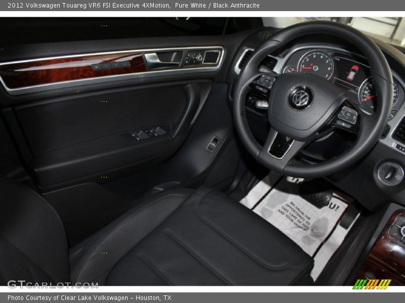 Pure White / Black Anthracite 2012 Volkswagen Touareg VR6 FSI Executive 4XMotion