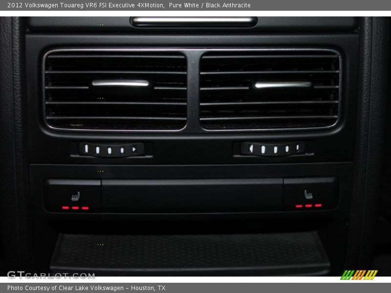 Pure White / Black Anthracite 2012 Volkswagen Touareg VR6 FSI Executive 4XMotion