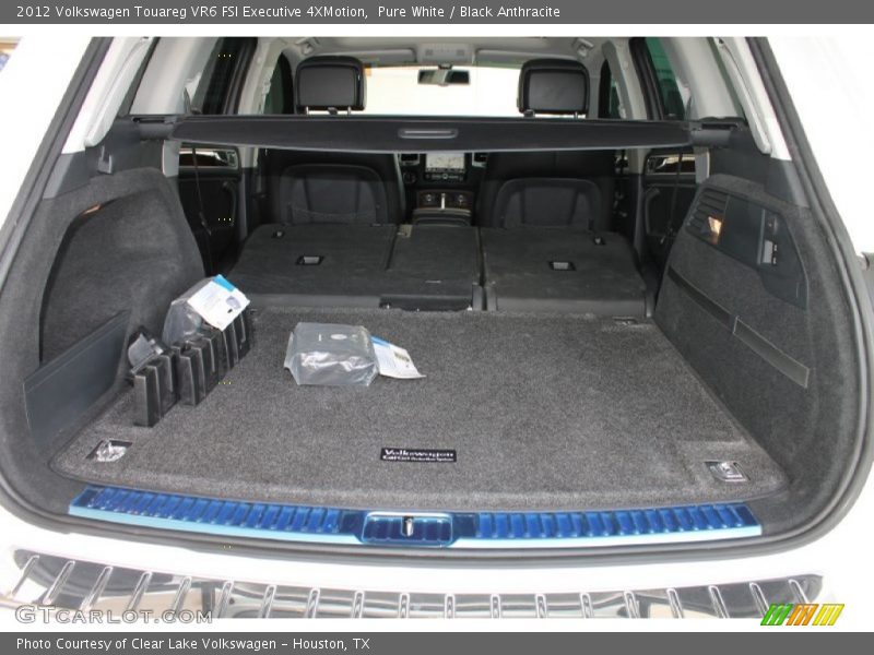 Pure White / Black Anthracite 2012 Volkswagen Touareg VR6 FSI Executive 4XMotion
