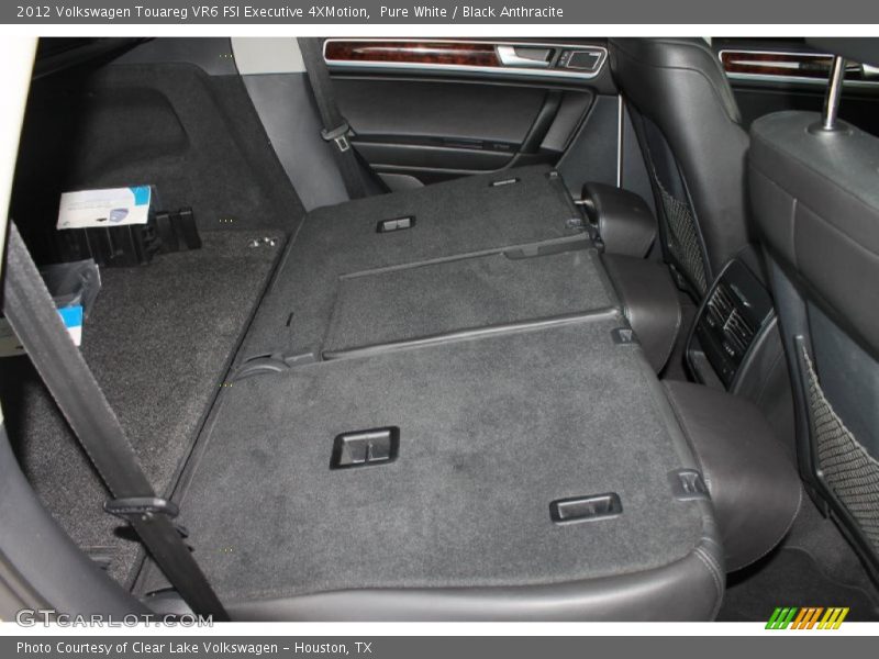 Pure White / Black Anthracite 2012 Volkswagen Touareg VR6 FSI Executive 4XMotion
