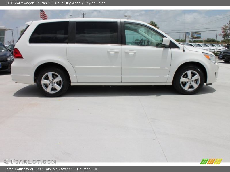 Calla Lilly White / Ceylon Beige 2010 Volkswagen Routan SE