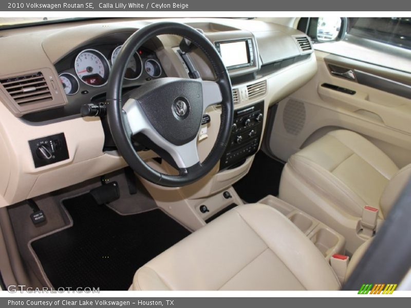 Calla Lilly White / Ceylon Beige 2010 Volkswagen Routan SE
