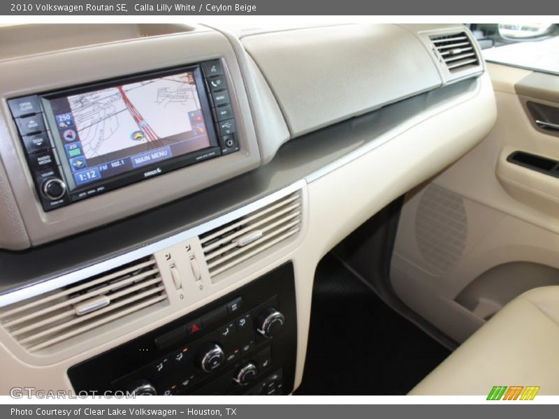 Calla Lilly White / Ceylon Beige 2010 Volkswagen Routan SE