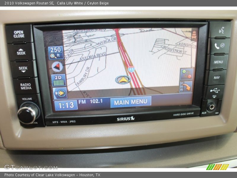 Calla Lilly White / Ceylon Beige 2010 Volkswagen Routan SE