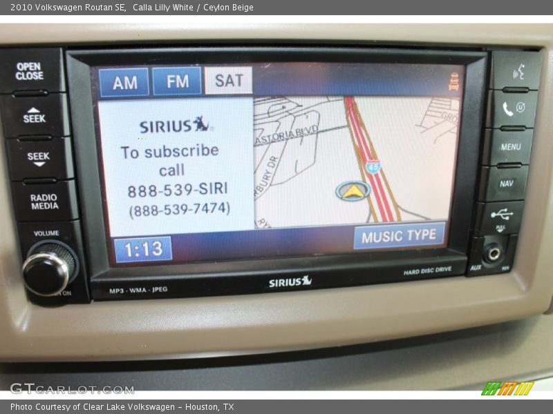 Calla Lilly White / Ceylon Beige 2010 Volkswagen Routan SE
