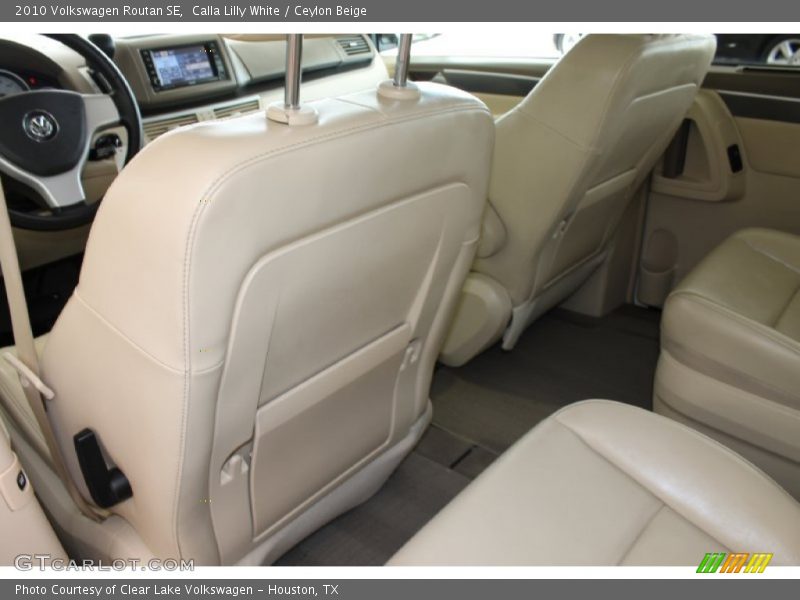 Calla Lilly White / Ceylon Beige 2010 Volkswagen Routan SE